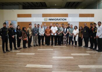 KUNJUNGAN DARI PERWAKILAN INDONESIA FOREIGN LAW ENFORCEMENT COMMUNITY (IFLEC) DI TEMPAT PEMERIKSAAN IMIGRASI NGURAH RAI