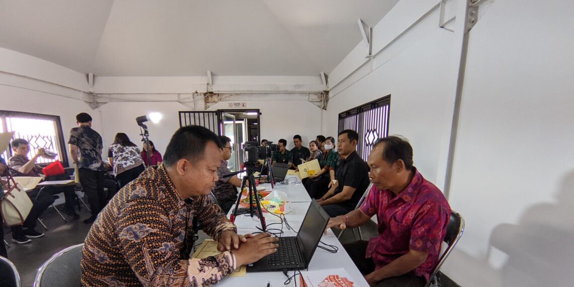LAYANAN EAZY PASSPORT JANGKAU KARYAWAN PT. ADIKARYA PANGAN FRESHINDO