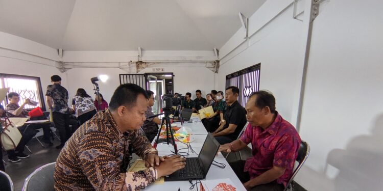 LAYANAN EAZY PASSPORT JANGKAU KARYAWAN PT. ADIKARYA PANGAN FRESHINDO