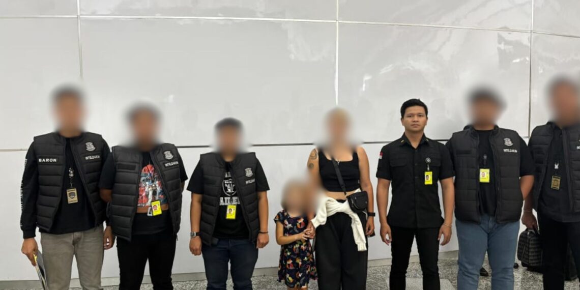 IMIGRASI NGURAH RAI DEPORTASI DUA WARGA NEGARA RUSIA PELANGGAR IZIN TINGGAL
