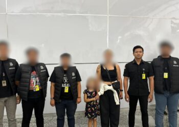 IMIGRASI NGURAH RAI DEPORTASI DUA WARGA NEGARA RUSIA PELANGGAR IZIN TINGGAL