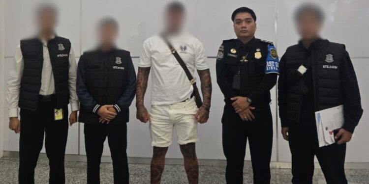IMIGRASI NGURAH RAI DEPORTASI DUA WARGA NEGARA SELANDIA BARU PELANGGAR IZIN TINGGAL