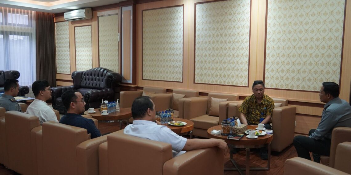 OPTIMALKAN PELAYANAN KEIMIGRASIAN, IMIGRASI NGURAH RAI DAN BNN GELAR AUDIENSI PERSIAPAN ISSUP