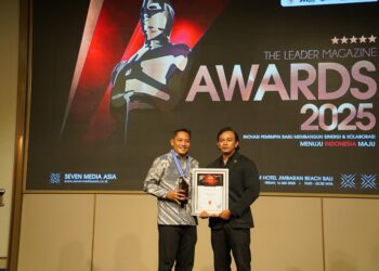 KEPALA KANTOR IMIGRASI NGURAH RAI RAIH PENGHARGAAN BEST INNOVATION LEADER INDONESIA 2025