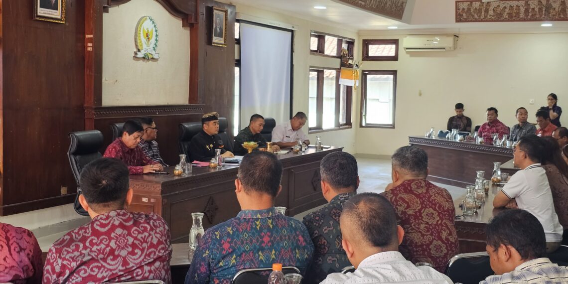 RAPAT DENGAR PENDAPAT DENGAN DPD RI, KANWIL DITJENIM BALI HADIR MENJAWAB KERAGUAN MASYARAKAT