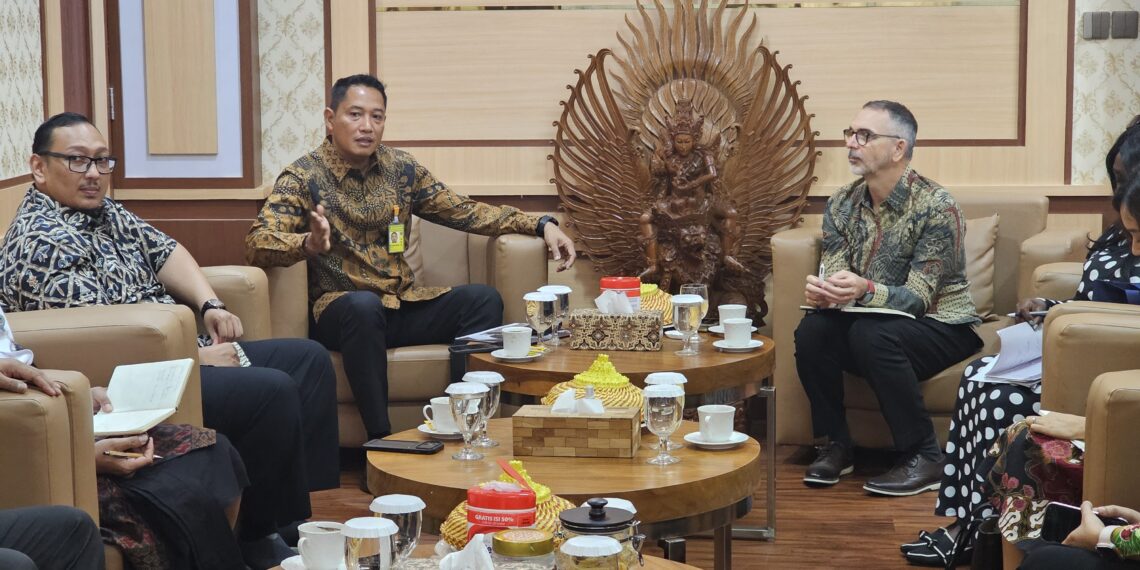 PERERAT KERJA SAMA LINTAS NEGARA, IMIGRASI TERIMA KUNJUNGAN KONSULAT JENDERAL INGGRIS