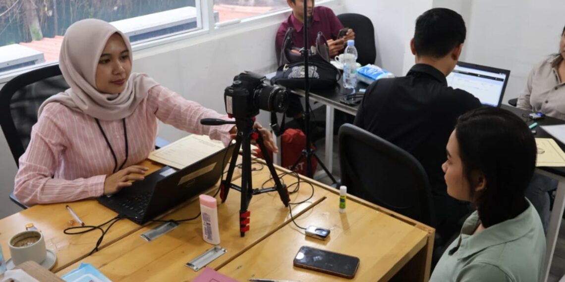 INOVASI LAYANAN PASPOR: KANTOR IMIGRASI NGURAH RAI HADIRKAN KEMUDAHAN UNTUK KARYAWAN PT. MONOKAL BIZTRA MANAJEMEN