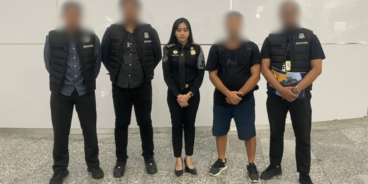 WN ITALIA DIDEPORTASI OLEH KANTOR IMIGRASI NGURAH RAI KARENA MENYALAHGUNAKAN IZIN TINGGAL