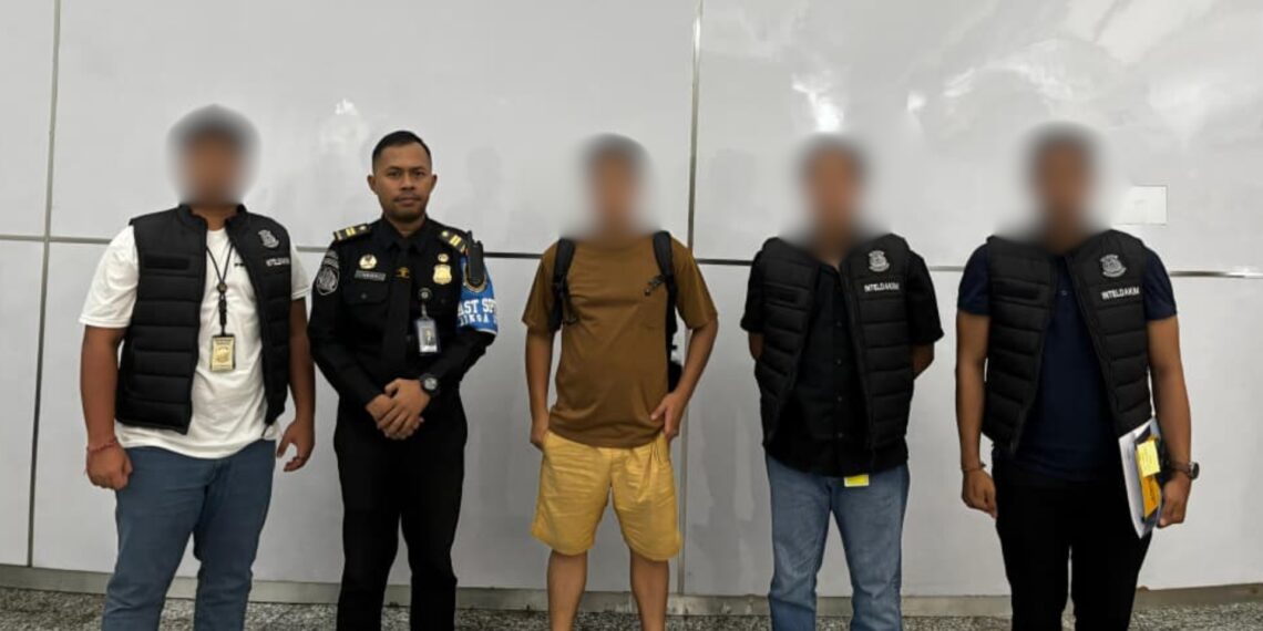 WN AUSTRALIA DIDEPORTASI KARENA MELANGGAR IZIN TINGGAL DI WILAYAH INDONESIA