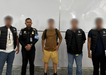 WN AUSTRALIA DIDEPORTASI KARENA MELANGGAR IZIN TINGGAL DI WILAYAH INDONESIA