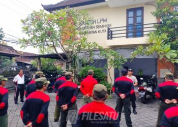 IMIGRASI BALI PERKUAT SINERGI LINTAS SEKTOR DALAM PEMBINAAN LINMAS KELURAHAN SEMINYAK
