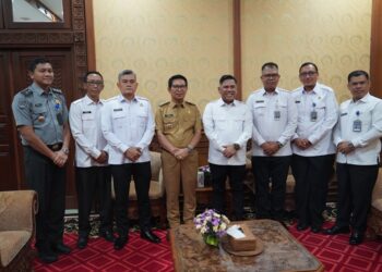 AUDIENSI DENGAN BUPATI BADUNG IMIGRASI BALI PERKUAT PENGAWASAN ORANG ASING