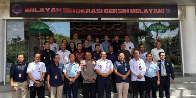 RAPAT KOORDINASI DAN KOLABORASI KOMITE FAL BANDARA INTERNASIONAL I GUSTI NGURAH RAI