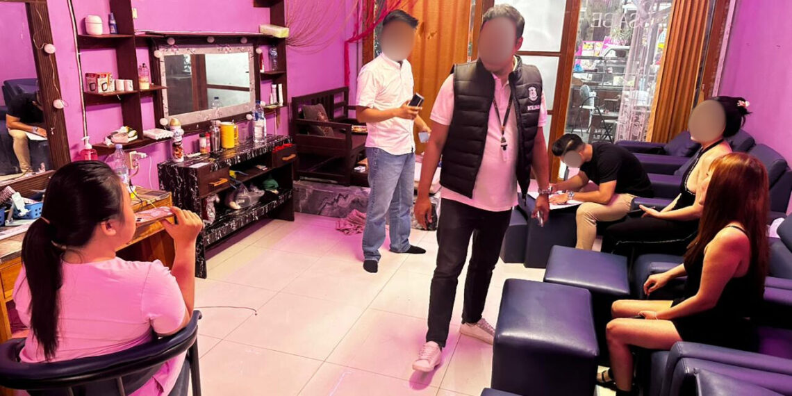 IMIGRASI NGURAH RAI DEPORTASI 4 WN VIETNAM YANG BEKERJA SEBAGAI TERAPIS SPA DI KUTA