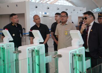 KUNJUNGAN KERJA ANGGOTA DPD RI KE TEMPAT PEMERIKSAAN IMIGRASI BANDARA INTERNASIONAL I GUSTI NGURAH RAI