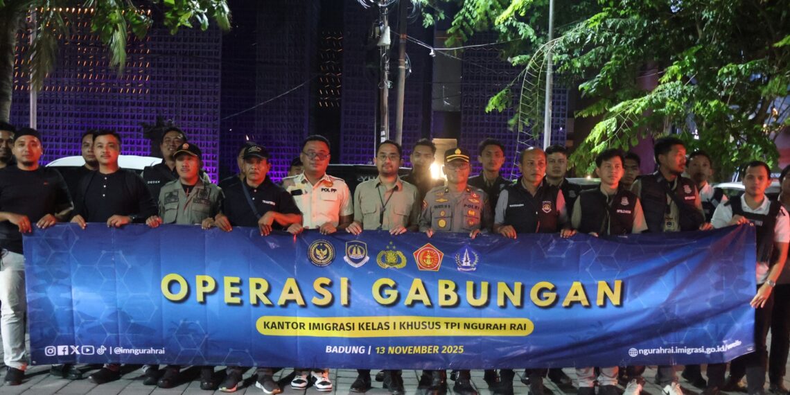 OPERASI GABUNGAN TIMPORA IMIGRASI NGURAH RAI TEMUKAN DUGAAN AKTIVITAS WNA YANG BEKERJA DI TIBUBENENG