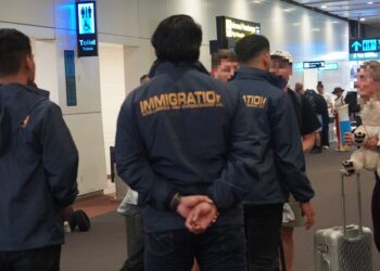 Imigrasi Ngurah Rai Deportasi 4 WNA Kelompok ‘Bonnie Blue’ Terkait Pelanggaran Lalu Lintas dan Penyalahgunaan Izin Tinggal