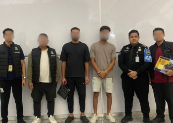 KANIM NGURAH RAI TINDAK PELANGGAR KEIMIGRASIAN:  DUA WNA AUSTRALIA DIDEPORTASI