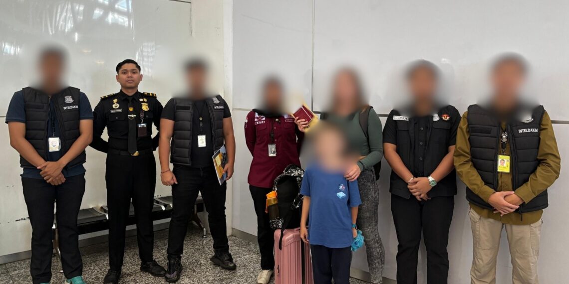 KANIM NGURAH RAI TINDAK PELANGGAR KEIMIGRASIAN:  DUA WNA DENMARK DIDEPORTASI