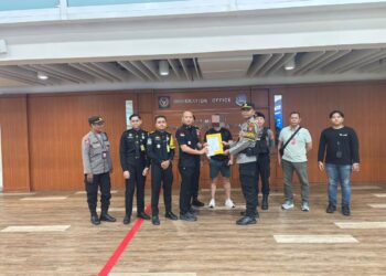 Imigrasi Ngurah Rai Amankan Buronan Interpol Asal Inggris: Tegaskan Bali Bukan Tempat Pelarian Kriminal Internasional