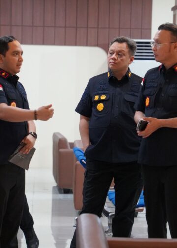Perkuat Layanan dan Pengawasan, Dirjen Imigrasi Tinjau Kantor Imigrasi dan TPI Bandara Ngurah Rai