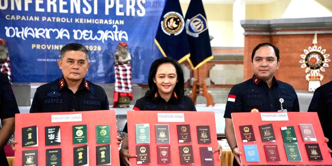 Imigrasi Bali Amankan 62 WNA Bermasalah pada Patroli Dharma Dewata