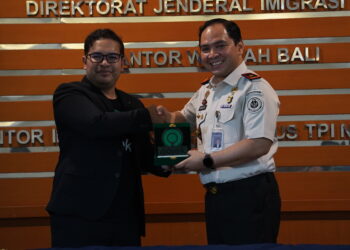 Tingkatkan Kualitas Pelayanan Publik, Kantor Imigrasi Ngurah Rai Gandeng Gojek Untuk Inovasi Pengantaran Paspor