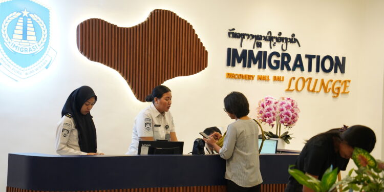Dekatkan Pelayanan, Imigrasi Ngurah Rai Buka Immigration Lounge